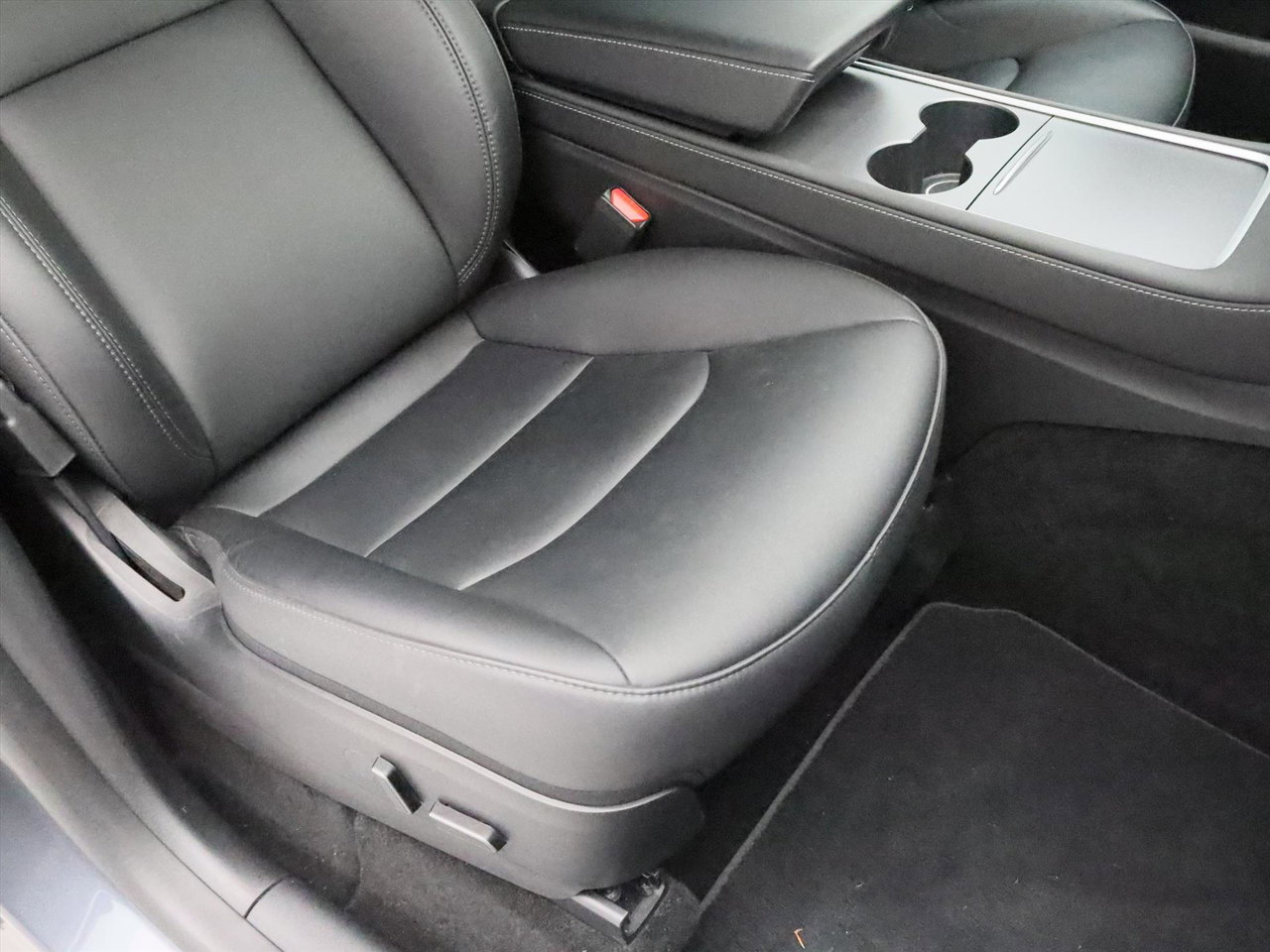 Tesla Model Y Standard RWD Plus 96.1% SoH [ AMD RYZEN+LFP-ACCU+WARMTEPOMP+AUTOPILOT ] 12
