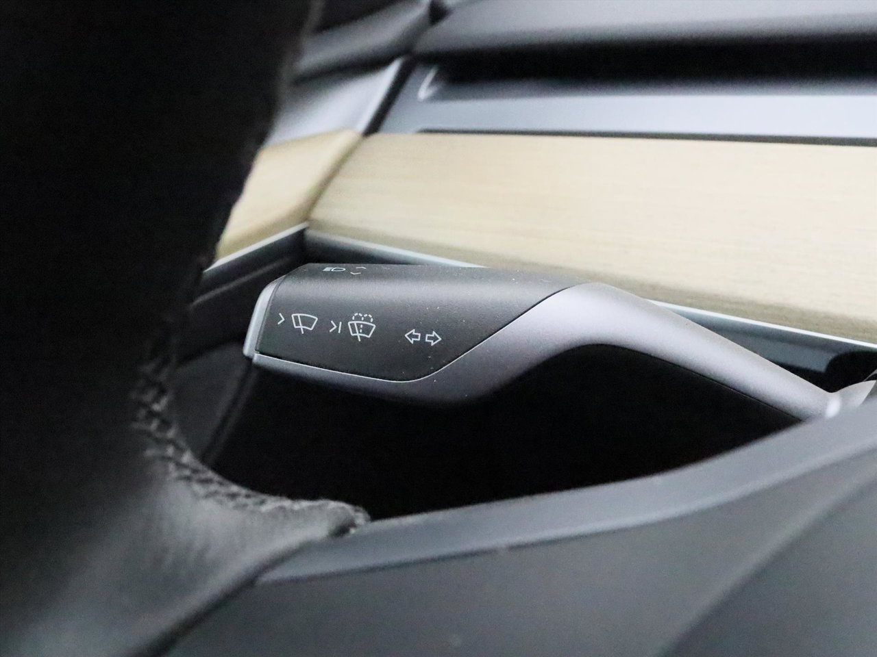 Tesla Model Y Standard RWD Plus 96.1% SoH [ AMD RYZEN+LFP-ACCU+WARMTEPOMP+AUTOPILOT ] 24