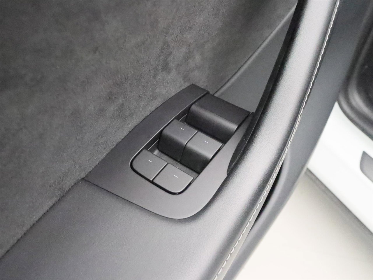 Tesla Model Y Long Range AWD 75kWh 351pk 92.8% SoH [ TREKHAAK+AMD RYZEN+AUTOPILOT+19 INCH ] 12