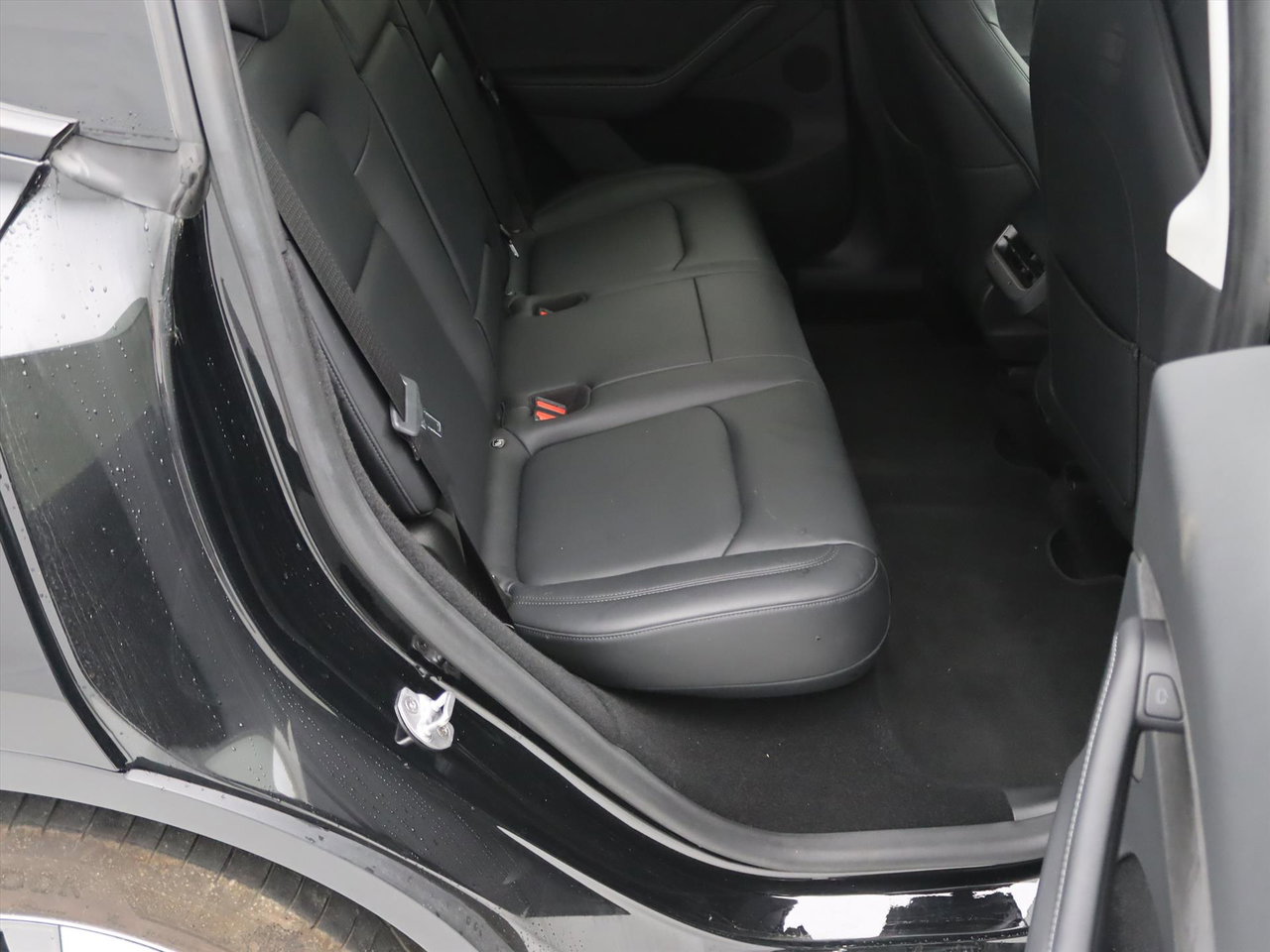 Tesla Model Y Long Range AWD 75kWh 351pk 93% SoH [ TREKHAAK+AMD RYZEN+AUTOPILOT+19 INCH+PREMIUM AUDIO ] 17