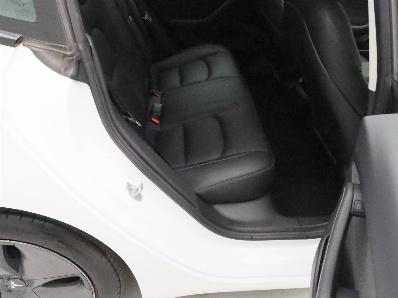 Tesla Model 3 Long-Range AWD 351pk 75 kWh 90.6% SoH UPGRADE [ TREKHAAK+AMD RYZEN+WARMTEPOMP+AUTOPILOT ] 16