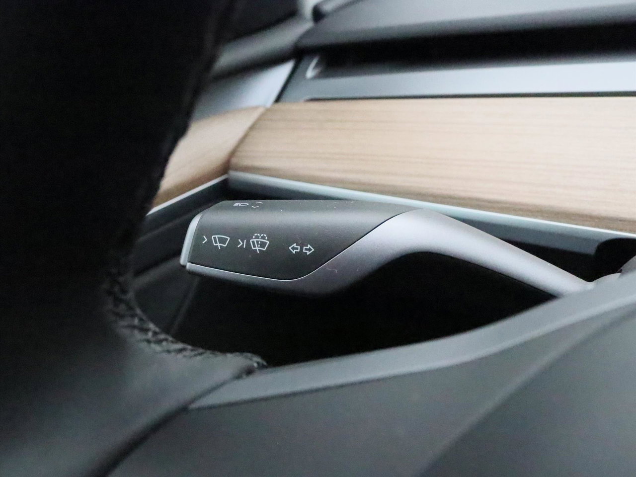 Tesla Model Y Long Range AWD 75kWh 351pk 94,3% SoH [ AMD RYZEN+ENHANCED AUTOPILOT+20 INCH+PREMIUM AUDIO ] 24