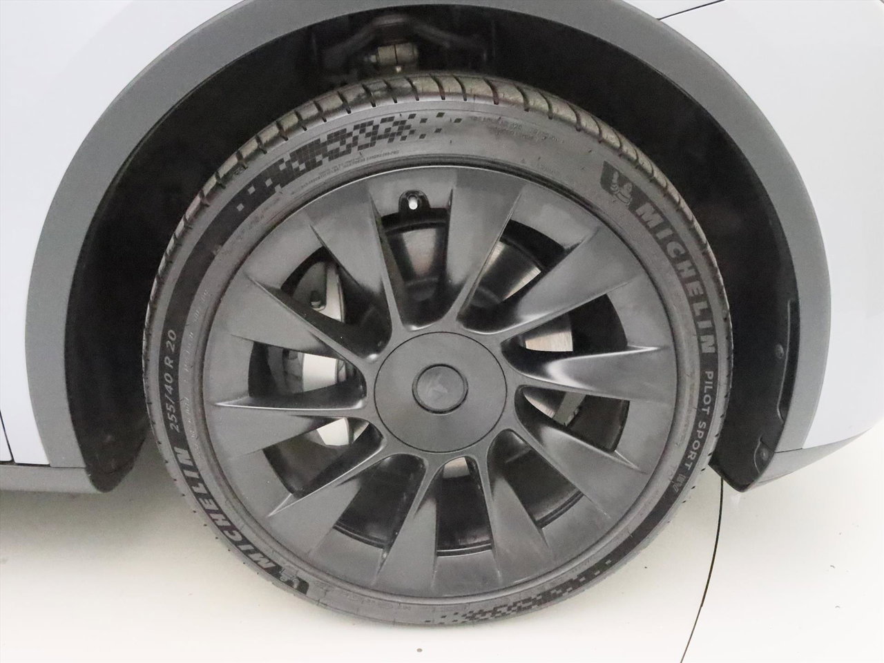 Tesla Model Y Long Range AWD 75kWh 351pk 94,3% SoH [ AMD RYZEN+ENHANCED AUTOPILOT+20 INCH+PREMIUM AUDIO ] 14
