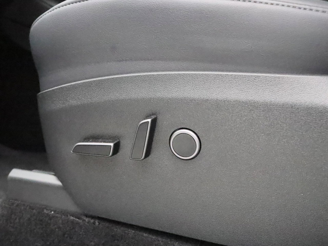 Tesla Model Y Long Range AWD 75kWh 351pk 94,3% SoH [ AMD RYZEN+ENHANCED AUTOPILOT+20 INCH+PREMIUM AUDIO ] 18