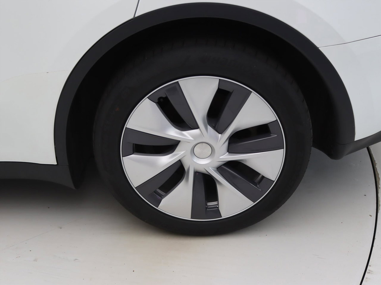 Tesla Model Y Long Range AWD 75kWh 351pk 92.2% SoH [ AMD RYZEN+AUTOPILOT+19 INCH+PREMIUM AUDIO ] 24
