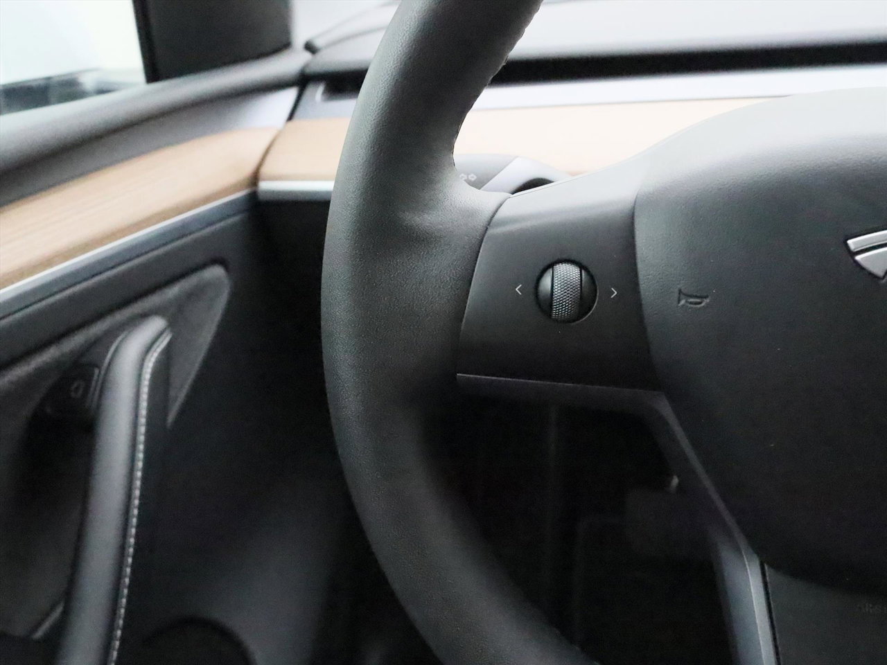 Tesla Model Y Long Range AWD 75kWh 351pk 92.2% SoH [ AMD RYZEN+AUTOPILOT+19 INCH+PREMIUM AUDIO ] 29