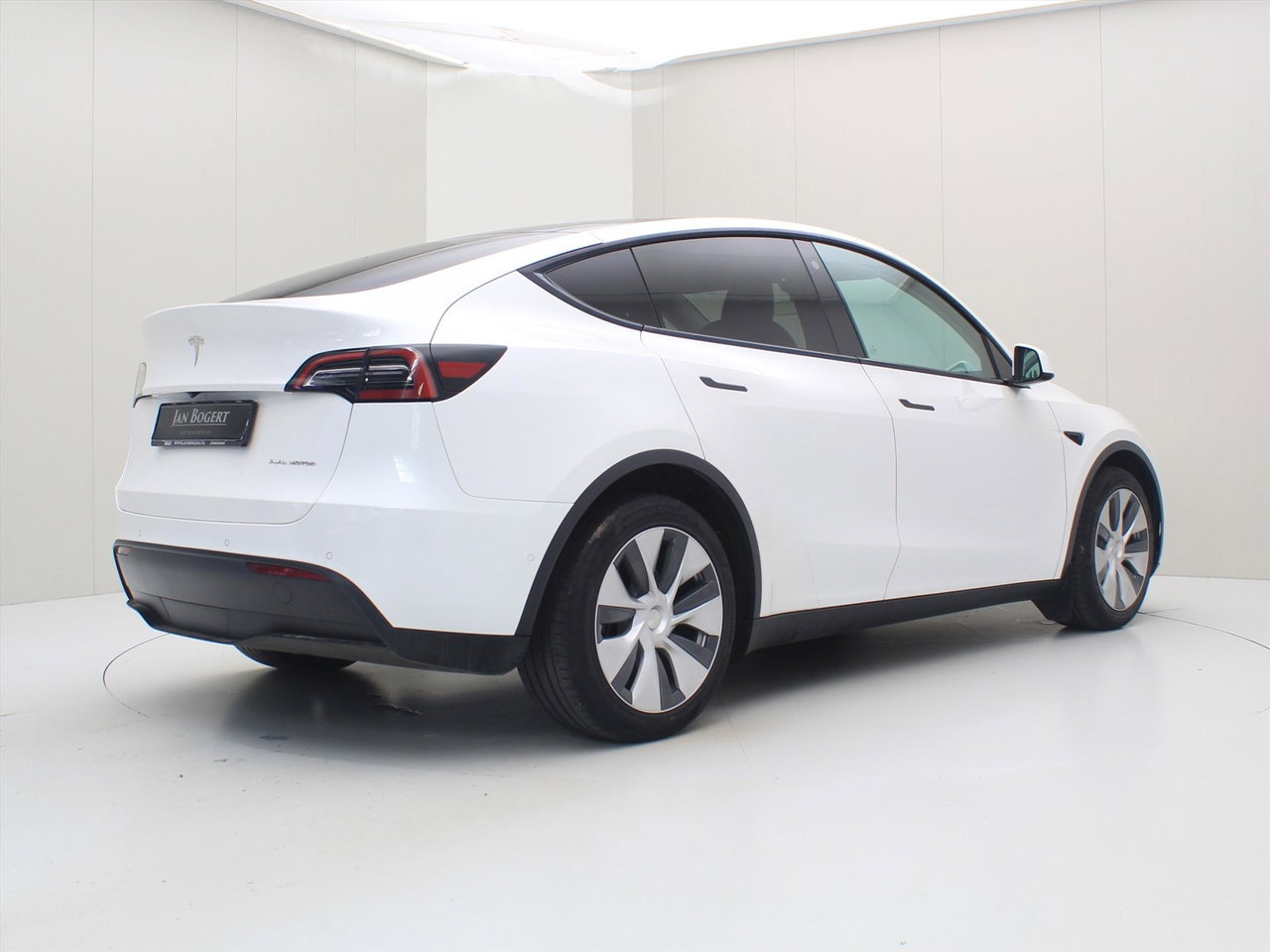 Tesla Model Y Long Range AWD 75kWh 351pk [ AMD RYZEN+AUTOPILOT+19 INCH+PREMIUM AUDIO ] 2