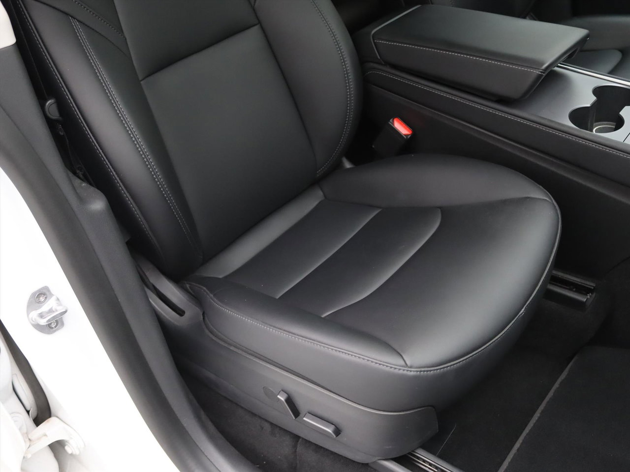 Tesla Model Y Long Range AWD 75kWh 351pk [ AMD RYZEN+AUTOPILOT+19 INCH+PREMIUM AUDIO ] 19