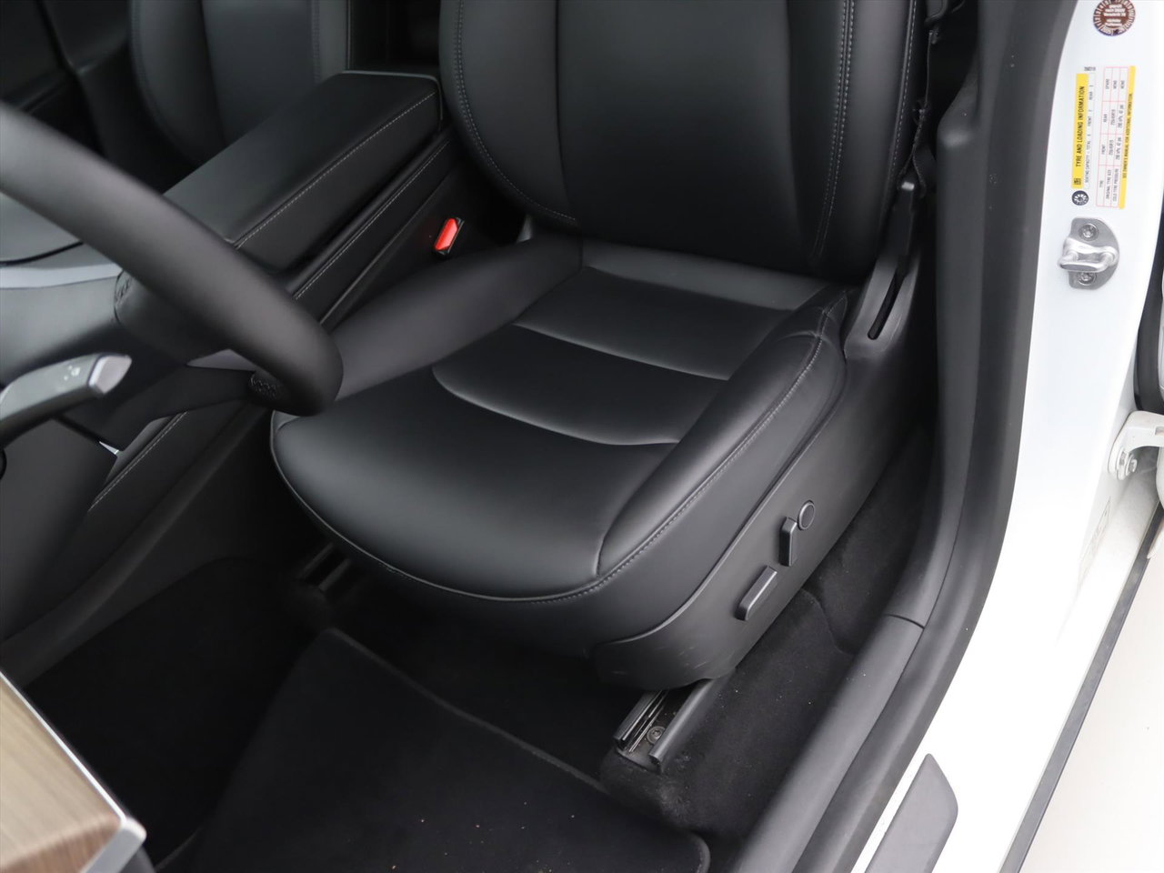 Tesla Model Y Long Range AWD 75kWh 351pk [ AMD RYZEN+AUTOPILOT+19 INCH+PREMIUM AUDIO ] 25