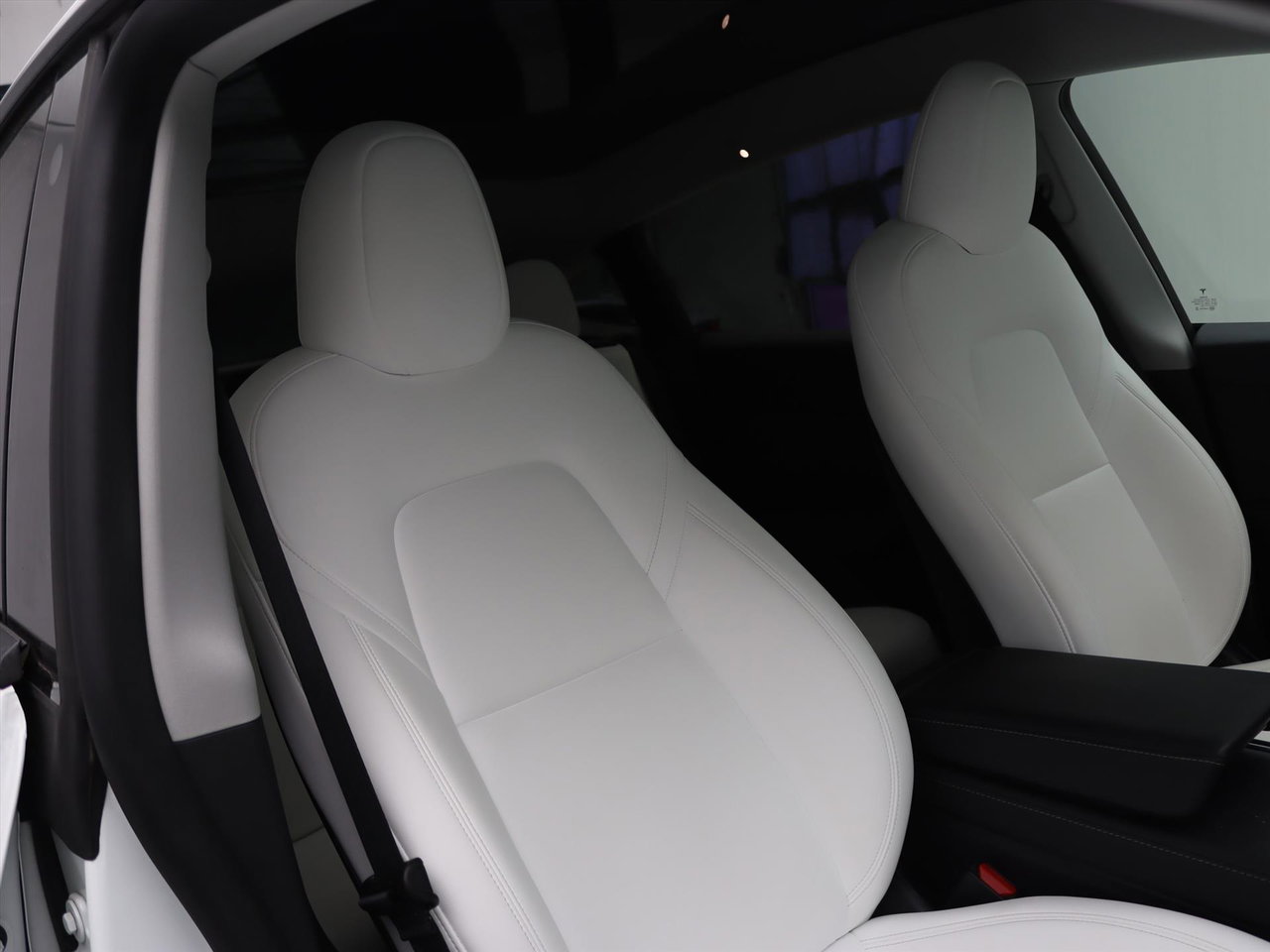 Tesla Model Y Long Range AWD 75kWh 351pk 94.5% SoH [ WIT LEDER+AMD RYZEN+AUTOPILOT+19 INCH+PREMIUM AUDIO ] 17