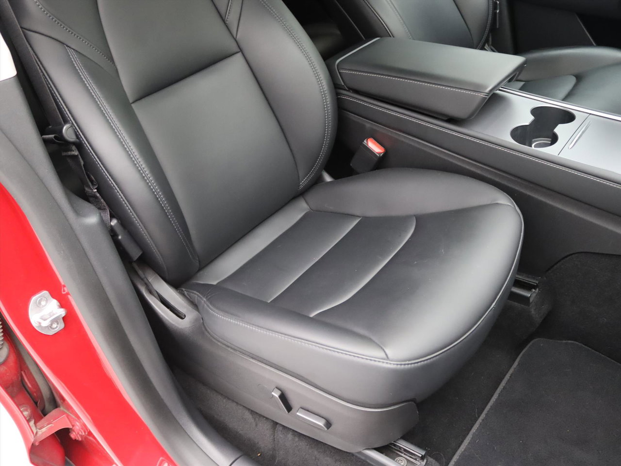 Tesla Model Y Long Range AWD 75kWh 351pk [ AMD RYZEN+AUTOPILOT+20 INCH+PREMIUM AUDIO ] 19