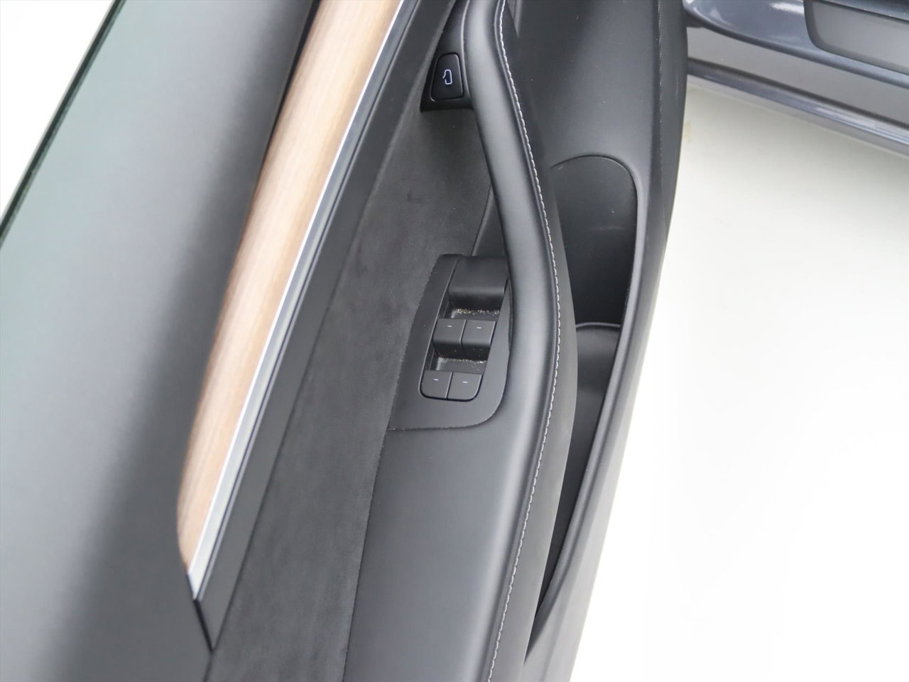 Tesla Model 3 Long-Range AWD 351pk 75 kWh FACELIFT [ WARMTEPOMP+AUTOPILOT+PREMIUM AUDIO ] 28