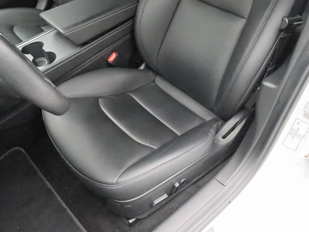 Tesla Model 3 Standard RWD Plus FACELIFT 90,3% SoH [ LFP-ACCU+WARMTEPOMP+AUTOPILOT+60 kWh+PREMIUM AUDIO ] 17