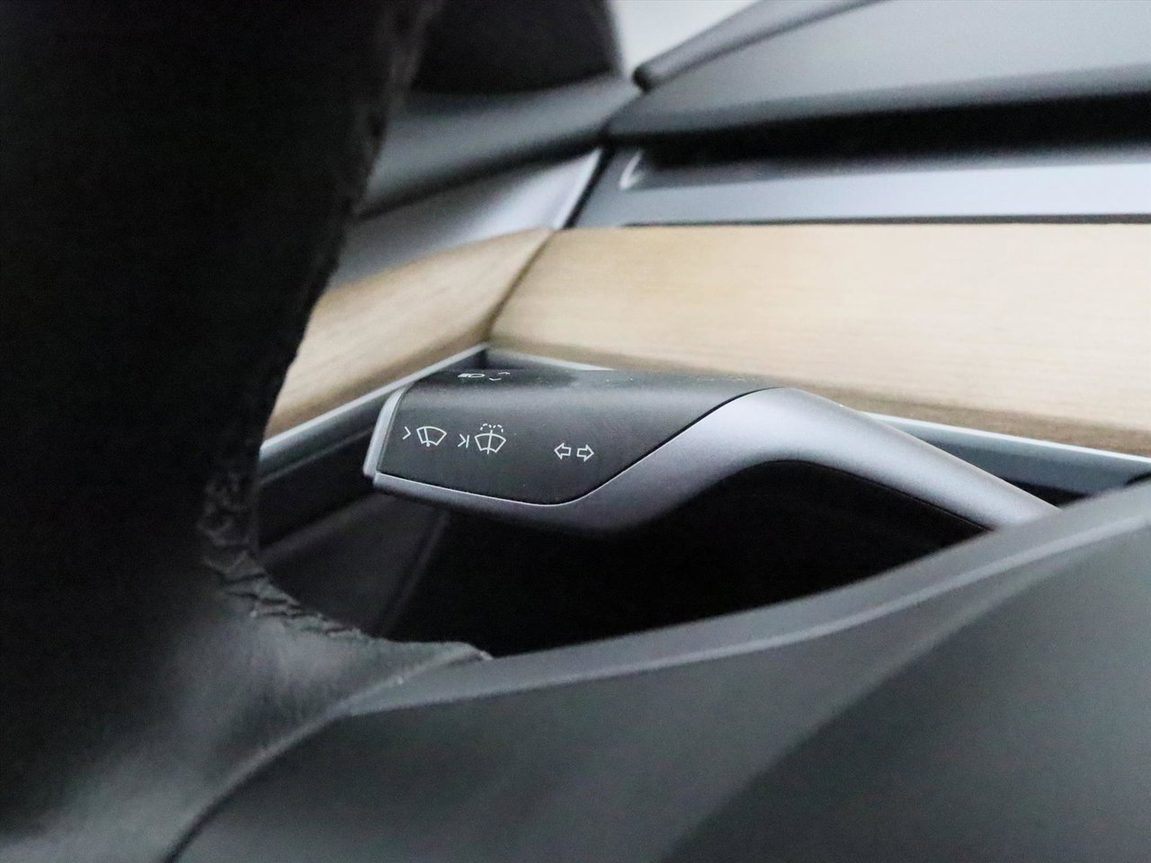 Tesla Model 3 Standard RWD Plus FACELIFT 90,4% SoH [ TREKHAAK+LFP-ACCU+WARMTEPOMP+AUTOPILOT+60 kWh+PREMIUM AUDIO ] 24