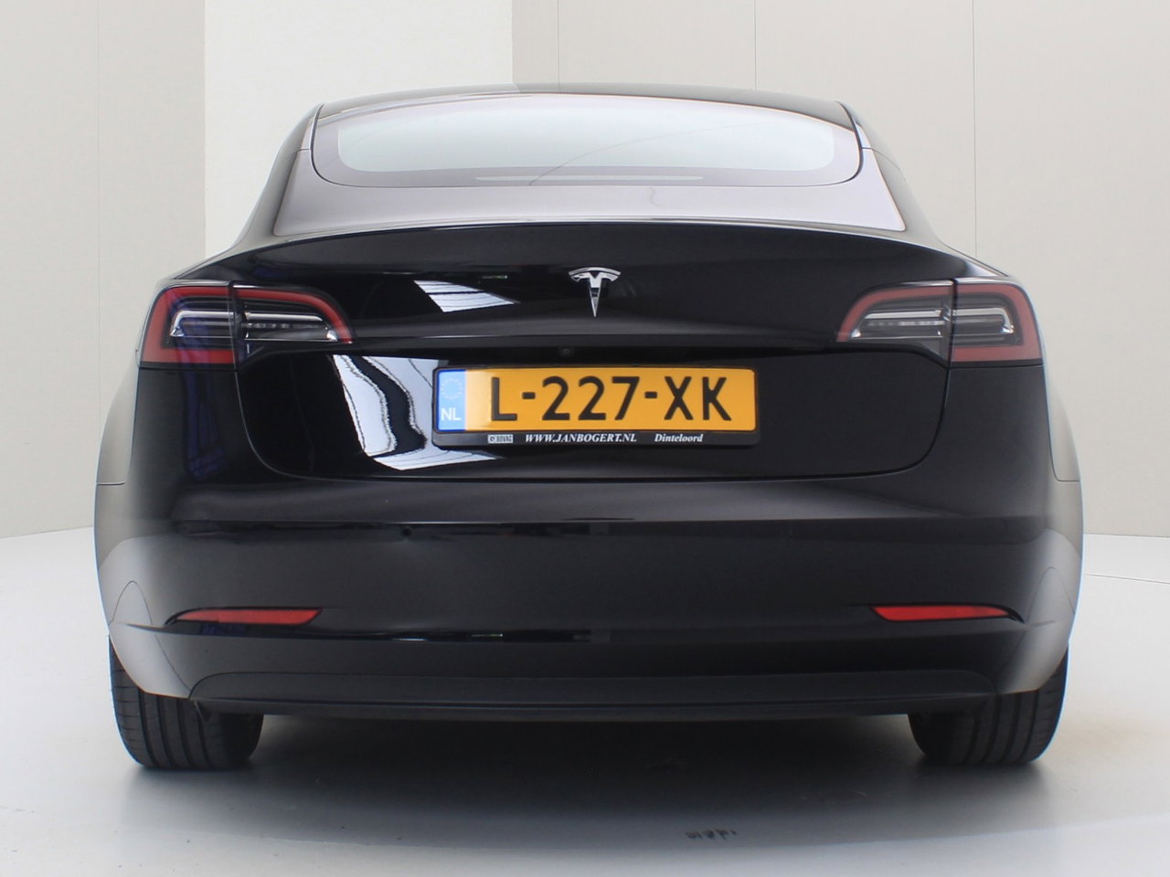 Tesla Model 3 Standard RWD Plus FACELIFT [ LFP-ACCU+WARMTEPOMP+AUTOPILOT+60 kWh+PREMIUM AUDIO ] 6