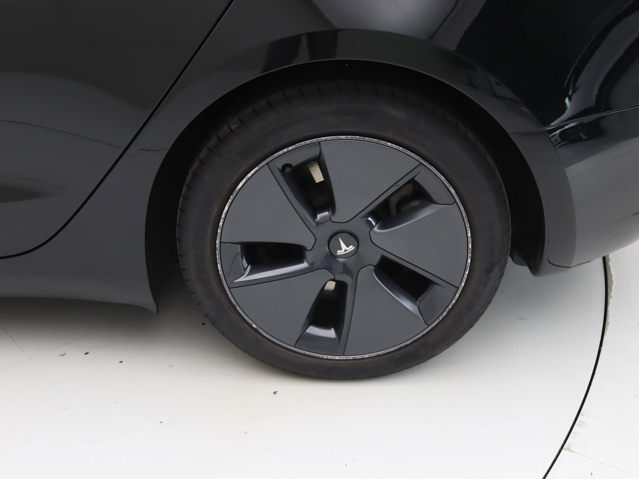 Tesla Model 3 Standard RWD Plus FACELIFT [ LFP-ACCU+WARMTEPOMP+AUTOPILOT+60 kWh+PREMIUM AUDIO ] 12