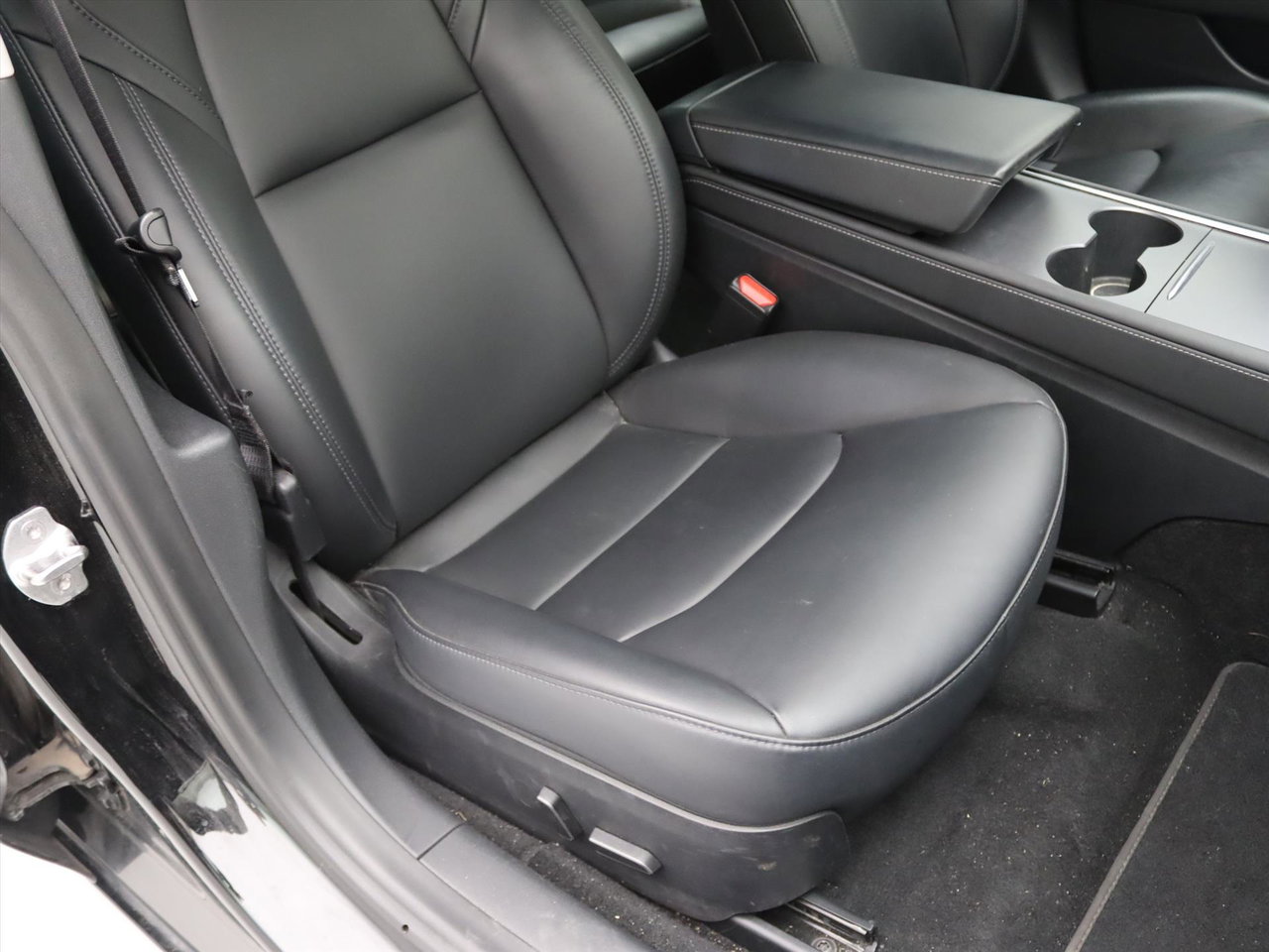 Tesla Model 3 Standard RWD Plus FACELIFT [ LFP-ACCU+WARMTEPOMP+AUTOPILOT+60 kWh+PREMIUM AUDIO ] 15