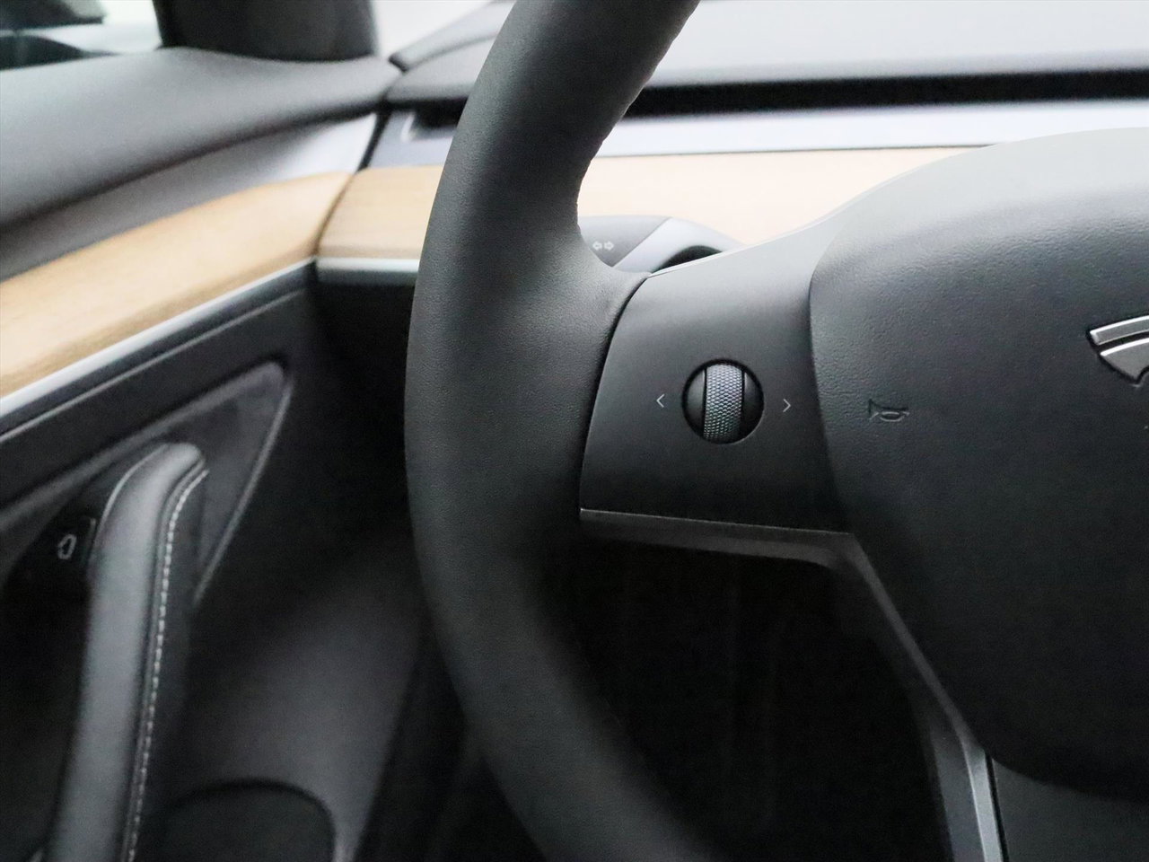 Tesla Model 3 Standard RWD Plus FACELIFT [ LFP-ACCU+WARMTEPOMP+AUTOPILOT+60 kWh+PREMIUM AUDIO ] 20