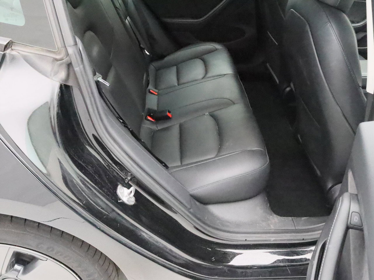 Tesla Model 3 Standard RWD Plus FACELIFT [ LFP-ACCU+WARMTEPOMP+AUTOPILOT+60 kWh+PREMIUM AUDIO ] 14
