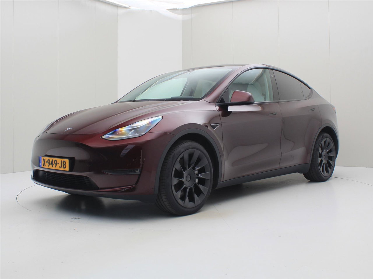 Tesla Model Y Long Range AWD 75kWh 351pk 90.5% SoH [CHERRY RED+FSD+WIT LEDER+ AMD RYZEN+AUTOPILOT+20 INCH ]