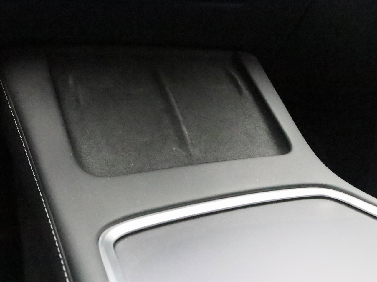 Tesla Model Y Long Range AWD 75kWh 351pk AMD RYZEN 92,5% SoH [ AUTOPILOT+19 INCH+PREMIUM AUDIO ] 27