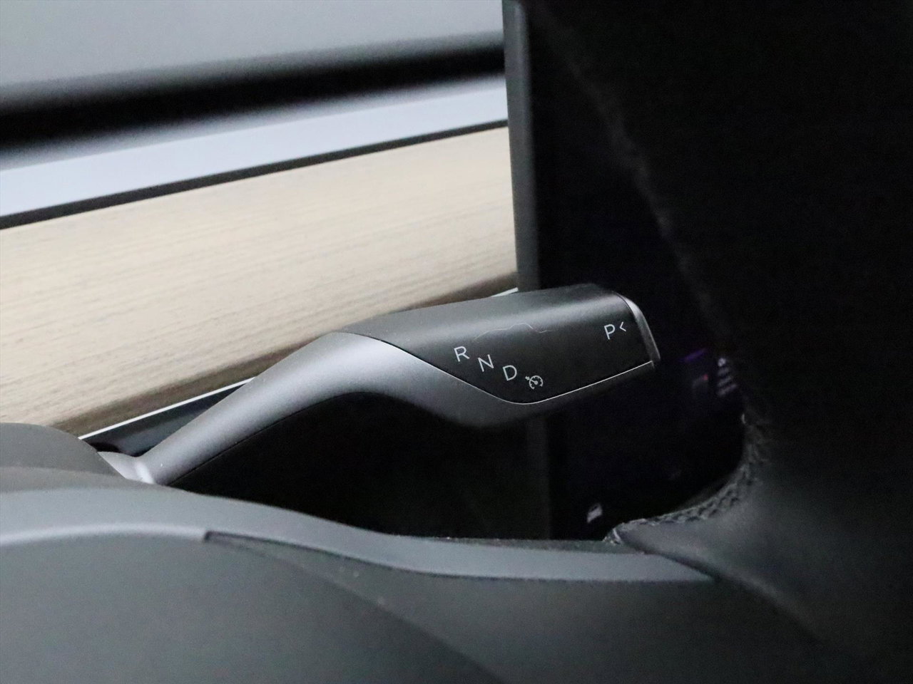 Tesla Model Y Long Range AWD 75kWh 351pk AMD RYZEN 92,5% SoH [ AUTOPILOT+19 INCH+PREMIUM AUDIO ] 20