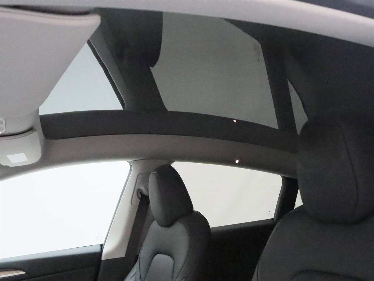 Tesla Model Y Long Range AWD 75kWh 351pk AMD RYZEN 92,5% SoH [ AUTOPILOT+19 INCH+PREMIUM AUDIO ] 30