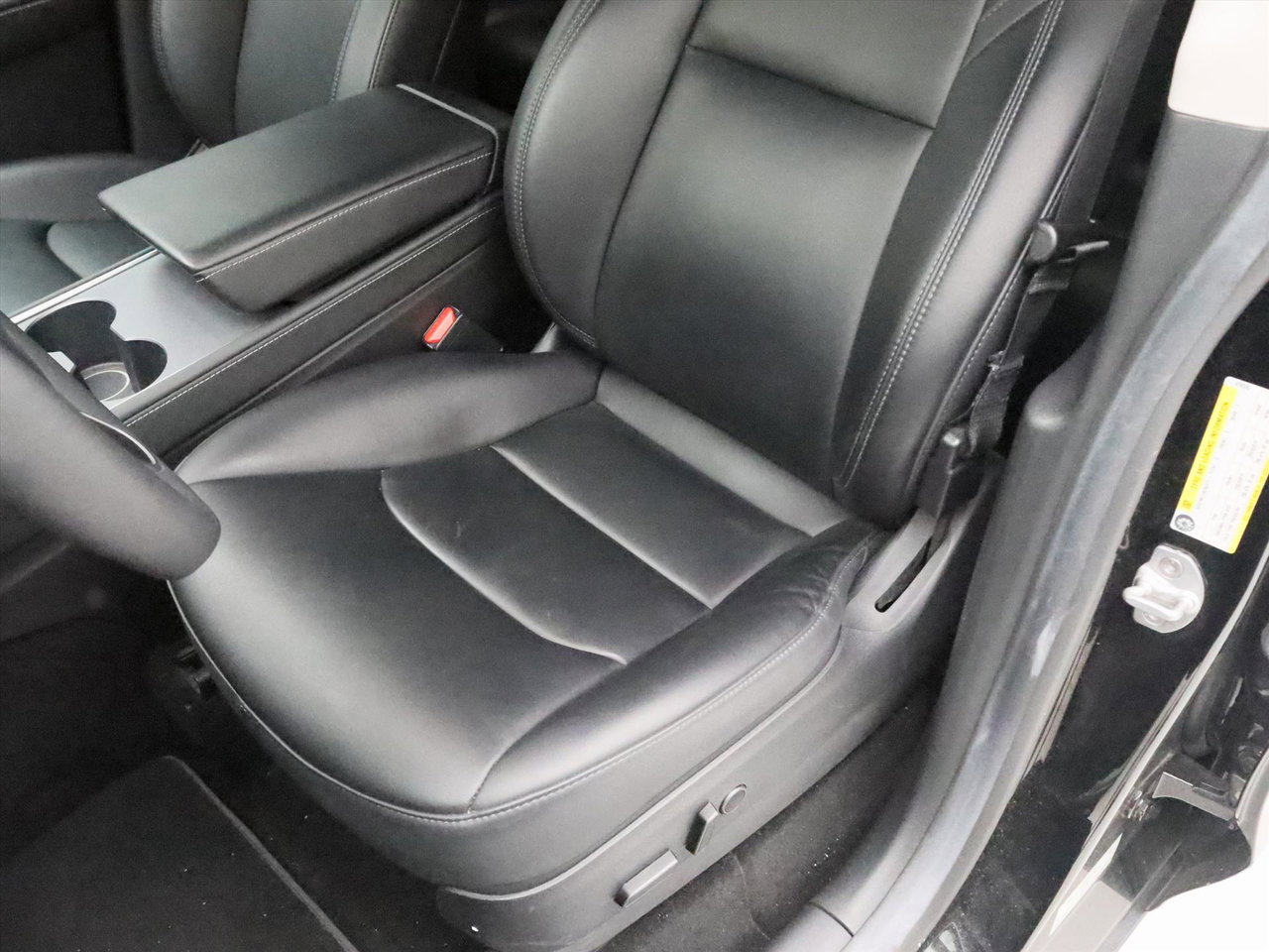 Tesla Model Y Long Range AWD 75kWh 351pk AMD RYZEN 92,5% SoH [ AUTOPILOT+19 INCH+PREMIUM AUDIO ] 14