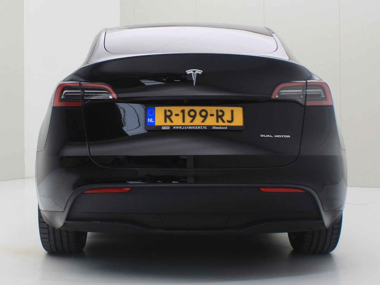 Tesla Model Y Long Range AWD 75kWh 351pk AMD RYZEN 92,5% SoH [ AUTOPILOT+19 INCH+PREMIUM AUDIO ] 8