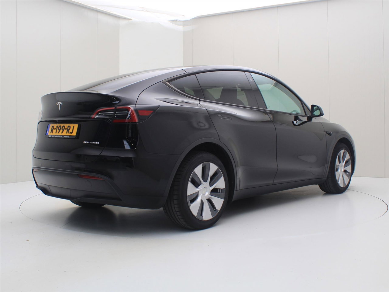 Tesla Model Y Long Range AWD 75kWh 351pk AMD RYZEN 92,5% SoH [ AUTOPILOT+19 INCH+PREMIUM AUDIO ] 4
