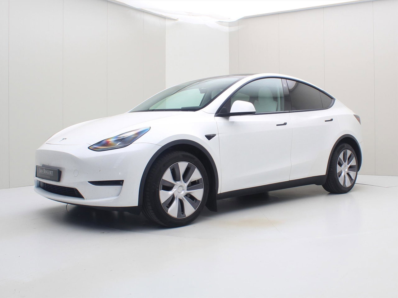 Tesla Model Y Long Range AWD 75kWh 351pk 94.1% SoH [ WIT LEDER+AMD RYZEN+AUTOPILOT+19 INCH+PREMIUM AUDIO ] 3
