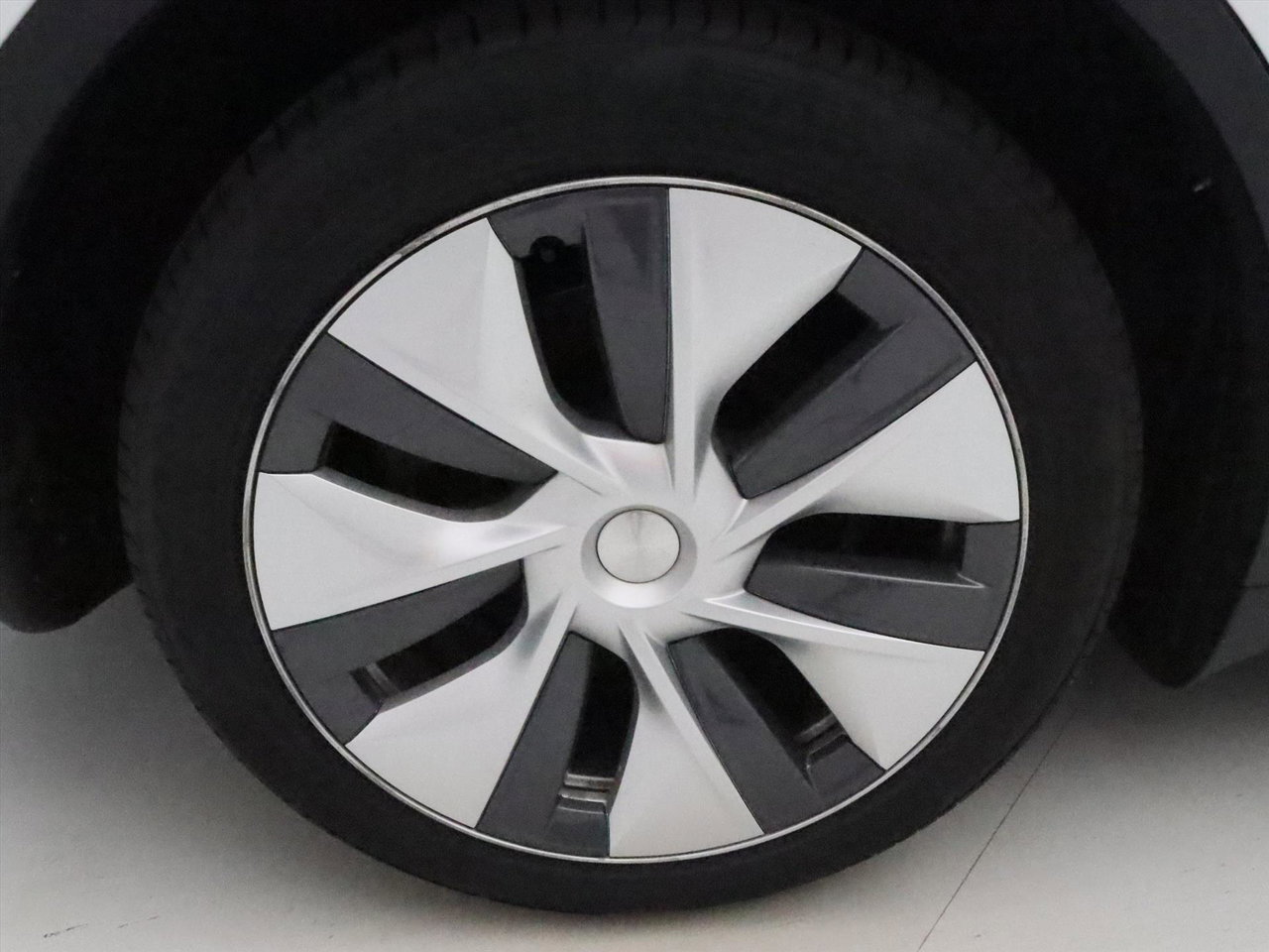 Tesla Model Y Long Range AWD 75kWh 351pk 94.1% SoH [ WIT LEDER+AMD RYZEN+AUTOPILOT+19 INCH+PREMIUM AUDIO ] 15