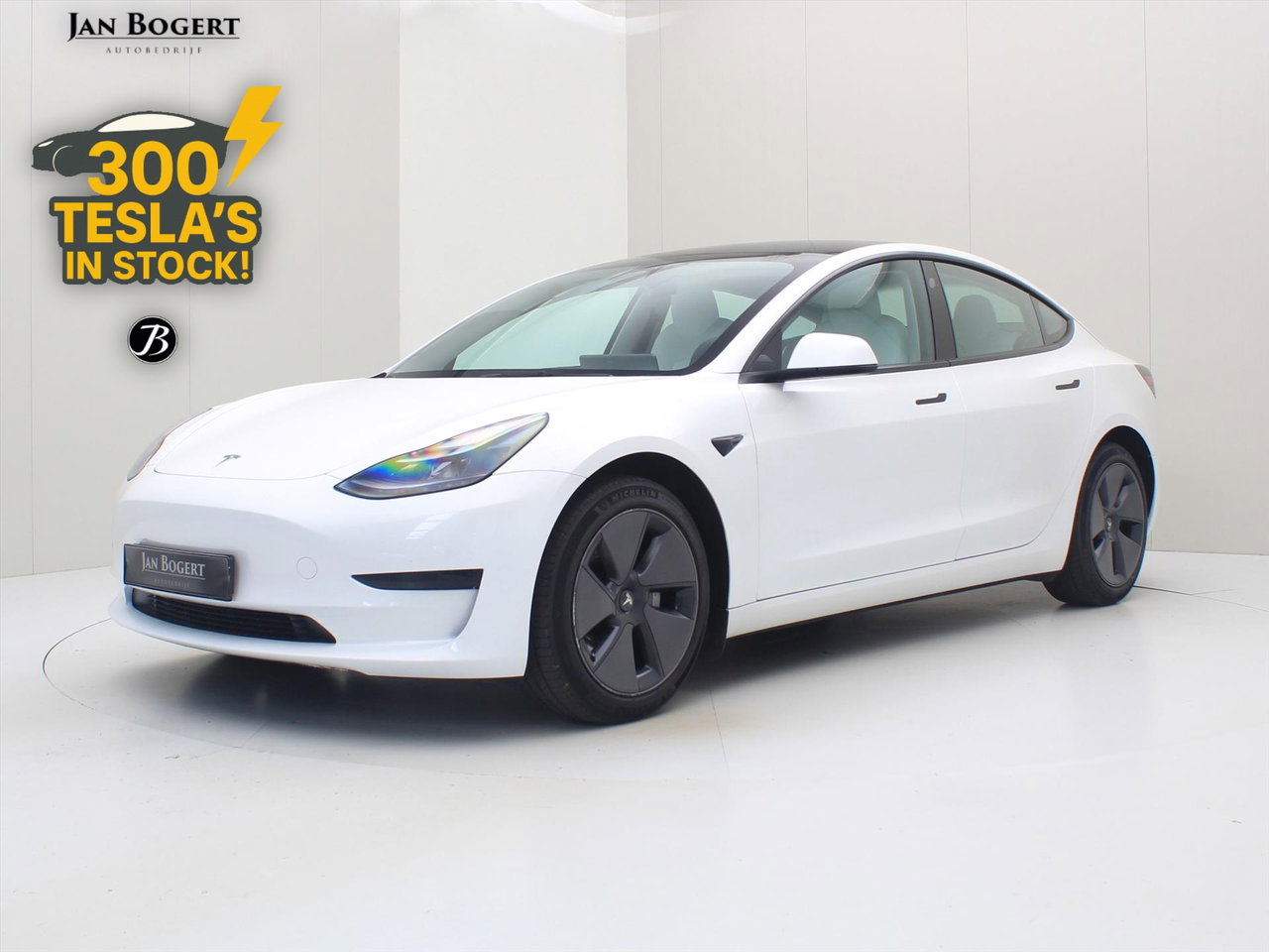 Tesla Model 3 Standard RWD Plus 96.3% SoH UPGRADE [ WIT LEDER+AMD RYZEN+LFP-ACCU+WARMTEPOMP+AUTOPILOT ]