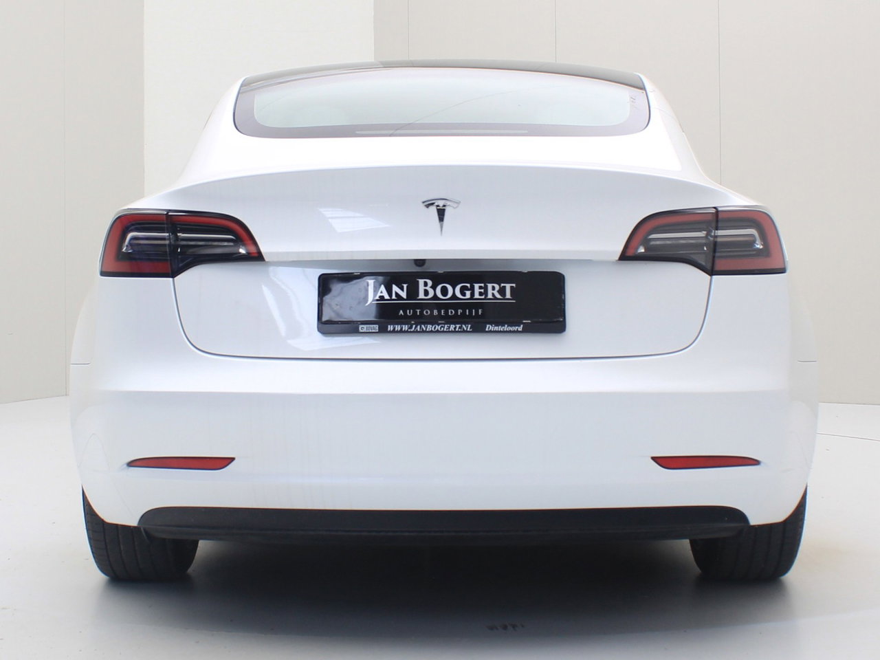 Tesla Model 3 Standard RWD Plus 96.3% SoH UPGRADE [ WIT LEDER+AMD RYZEN+LFP-ACCU+WARMTEPOMP+AUTOPILOT ] 6