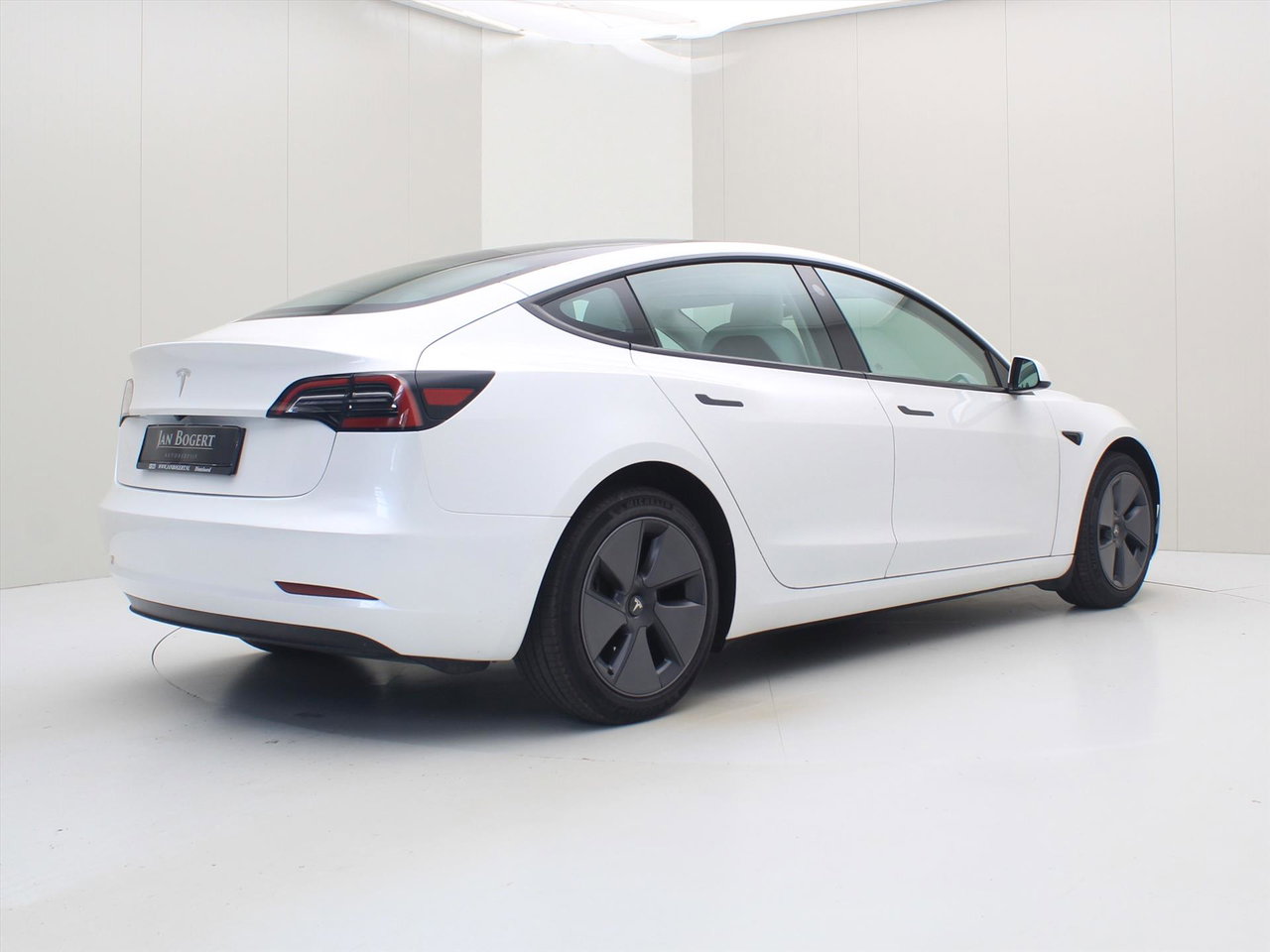 Tesla Model 3 Standard RWD Plus 96.3% SoH UPGRADE [ WIT LEDER+AMD RYZEN+LFP-ACCU+WARMTEPOMP+AUTOPILOT ] 2
