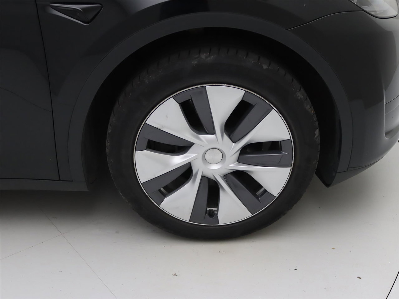Tesla Model Y Standard RWD Plus 351pk [ HW4+FSD SUPERVISED €99 P/M+RYZEN AMD+LFP ACCU+AUTOPILOT+19 INCH ] 10