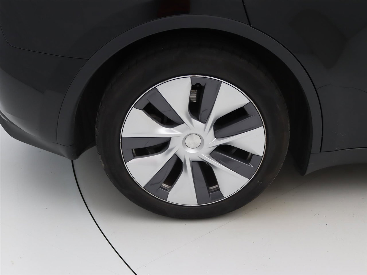 Tesla Model Y Standard RWD Plus 351pk [ HW4+FSD SUPERVISED €99 P/M+RYZEN AMD+LFP ACCU+AUTOPILOT+19 INCH ] 9
