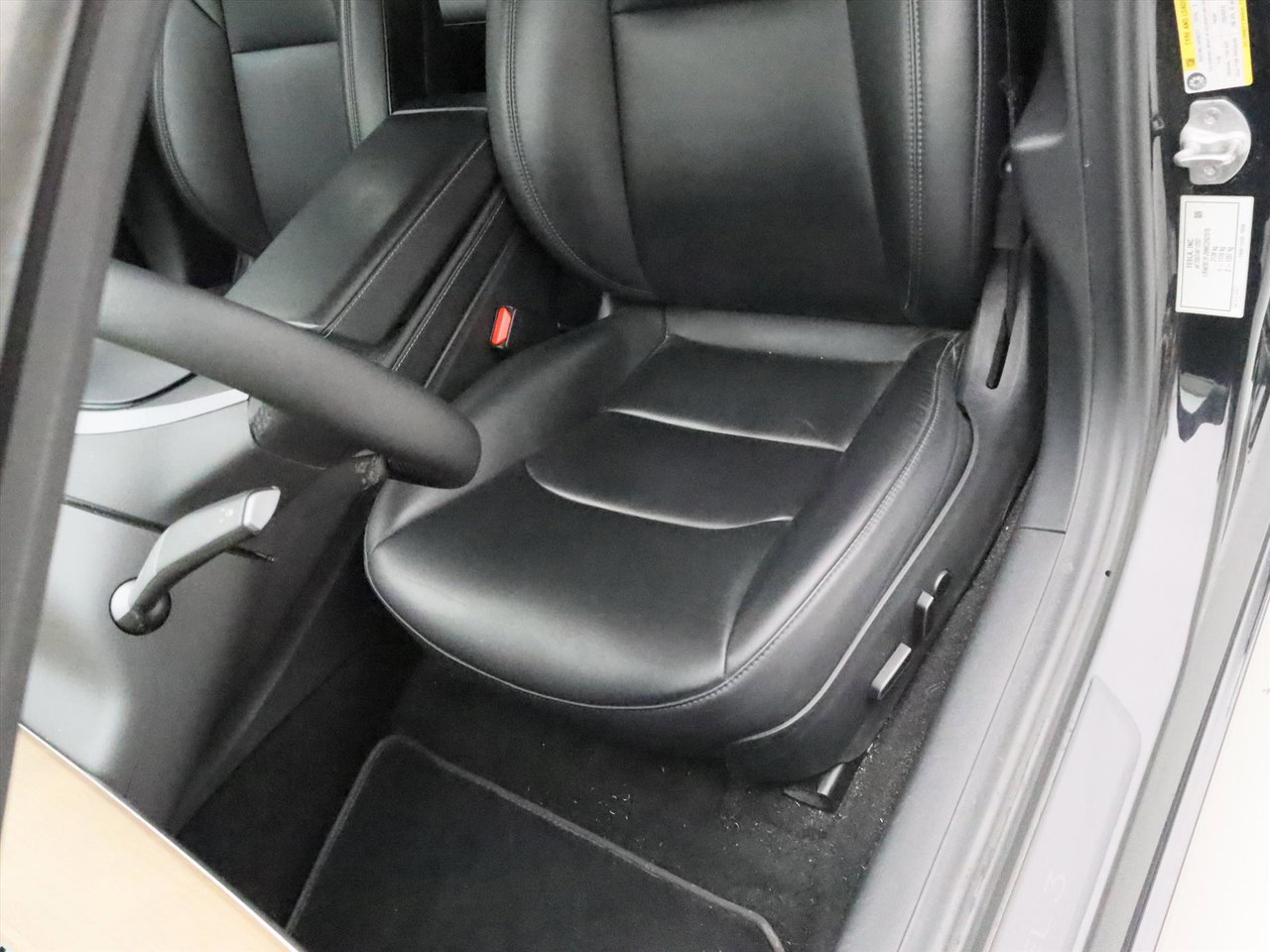 Tesla Model 3 Standard RWD Plus FACELIFT 90,4% SoH [ LFP-ACCU+WARMTEPOMP+AUTOPILOT+60 kWh+PREMIUM AUDIO ] 25