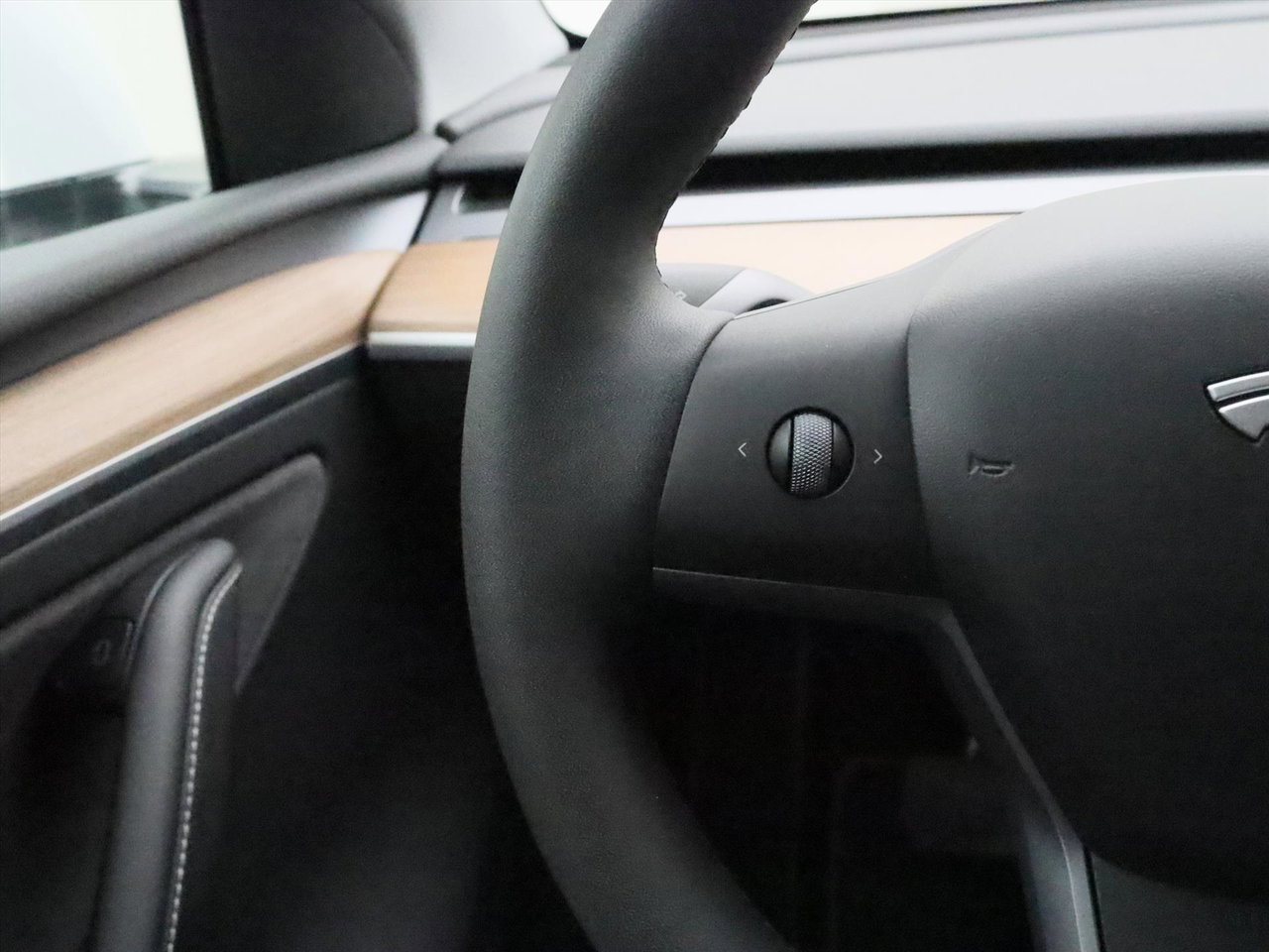 Tesla Model Y Long Range AWD 75kWh 351pk 95% SoH [ AMD RYZEN+AUTOPILOT+20 INCH+PREMIUM AUDIO ] 27