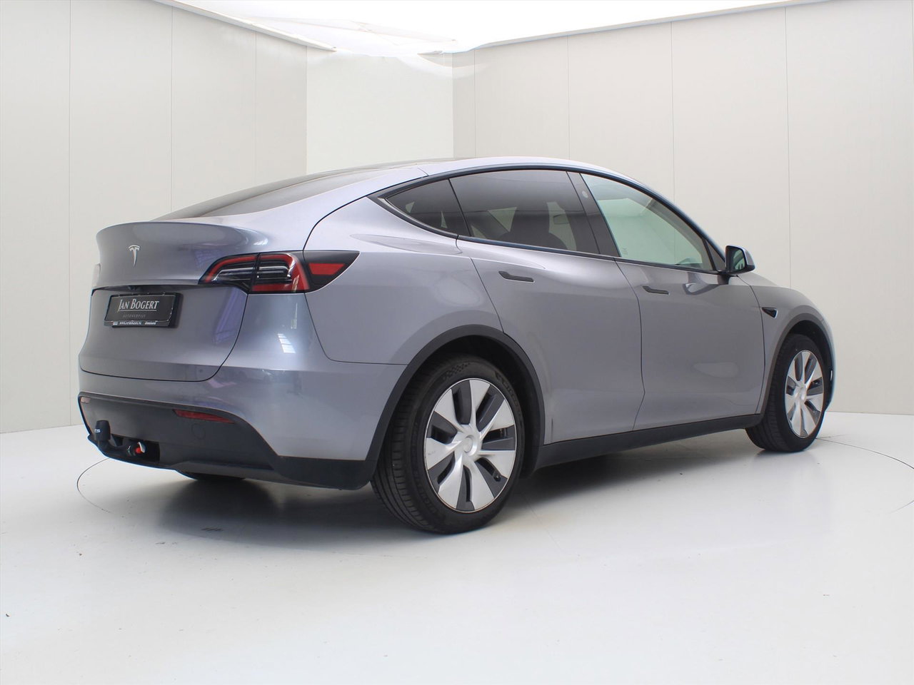 Tesla Model Y Long Range RWD 75kWh 351pk 95.8% SoH [ HW4+TREKHAAK+AMD RYZEN+AUTOPILOT+600KM WLTP+19 INCH+PREMIUM AUDIO ] 4