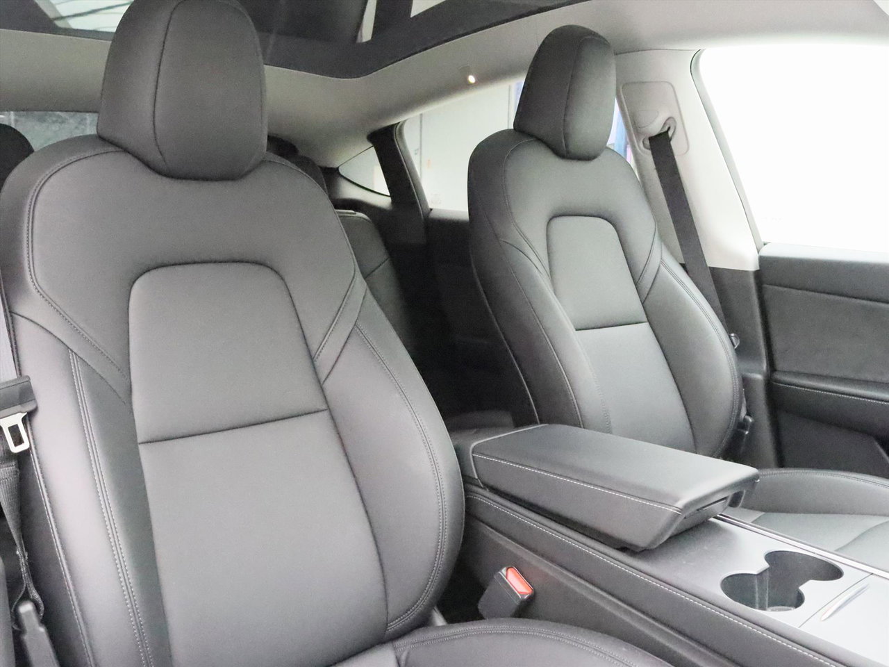 Tesla Model Y Long Range RWD 75kWh 351pk 95.8% SoH [ HW4+TREKHAAK+AMD RYZEN+AUTOPILOT+600KM WLTP+19 INCH+PREMIUM AUDIO ] 13