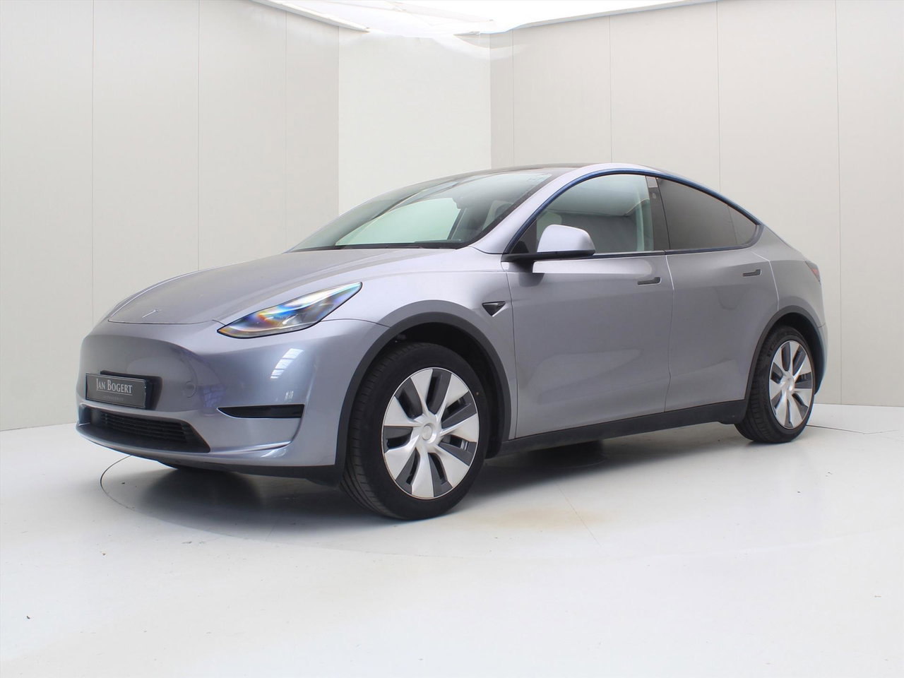 Tesla Model Y Long Range RWD 75kWh 351pk 95.8% SoH [ HW4+TREKHAAK+AMD RYZEN+AUTOPILOT+600KM WLTP+19 INCH+PREMIUM AUDIO ] 3