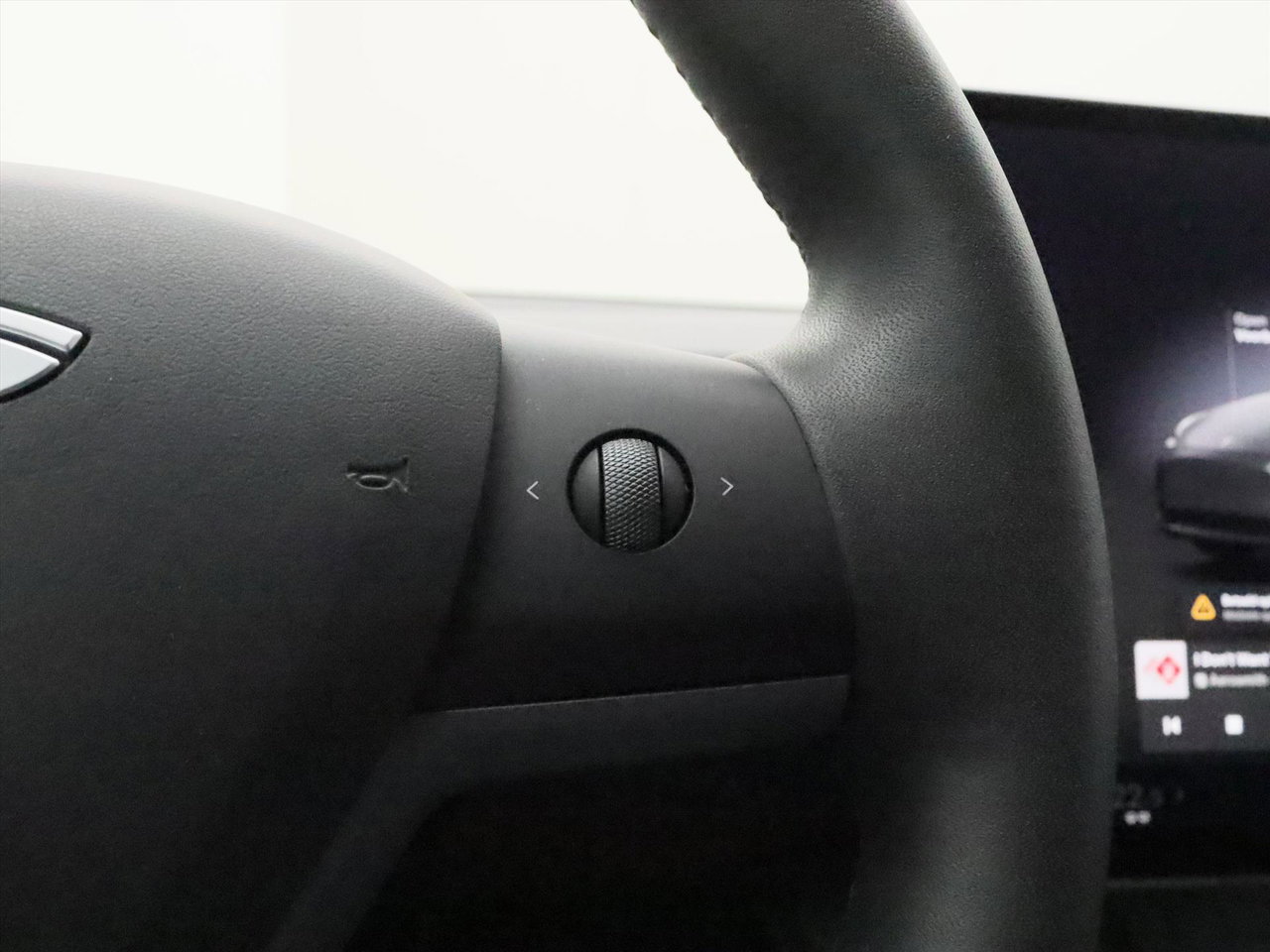 Tesla Model Y Long Range RWD 75kWh 351pk 95.8% SoH [ HW4+TREKHAAK+AMD RYZEN+AUTOPILOT+600KM WLTP+19 INCH+PREMIUM AUDIO ] 23
