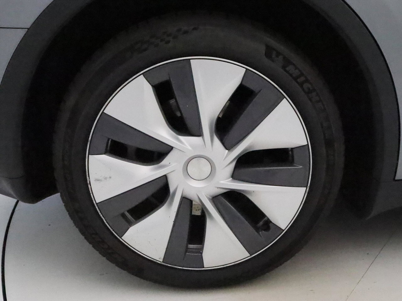 Tesla Model Y Long Range RWD 75kWh 351pk 95.8% SoH [ HW4+TREKHAAK+AMD RYZEN+AUTOPILOT+600KM WLTP+19 INCH+PREMIUM AUDIO ] 15
