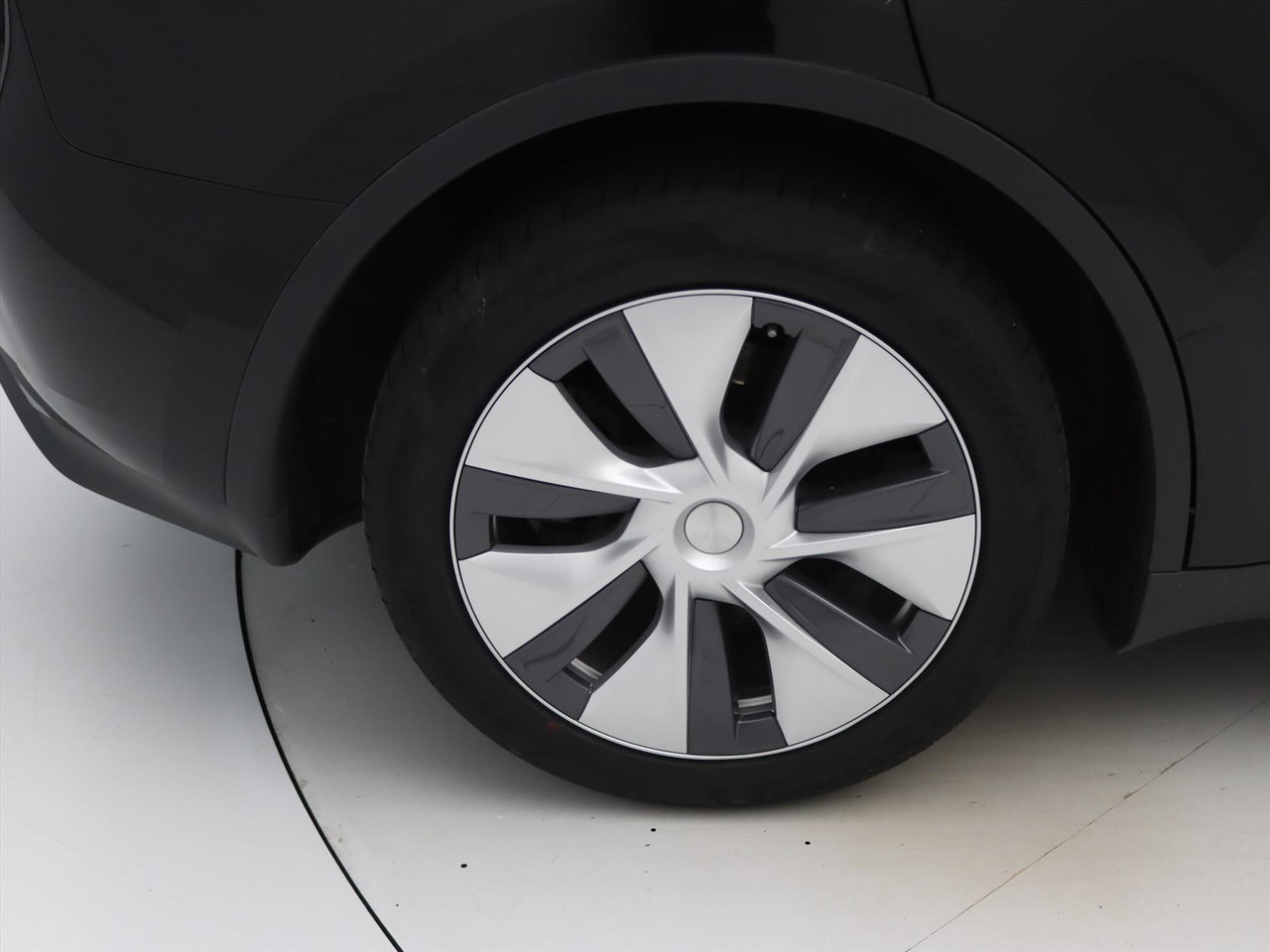 Tesla Model Y Long Range AWD 75kWh 351pk [ AMD RYZEN+ENHANCED AUTOPILOT+19 INCH+PREMIUM AUDIO ] 9