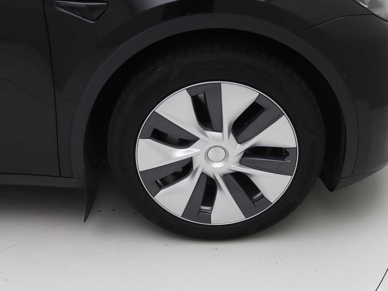 Tesla Model Y Long Range AWD 75kWh 351pk [ AMD RYZEN+ENHANCED AUTOPILOT+19 INCH+PREMIUM AUDIO ] 10