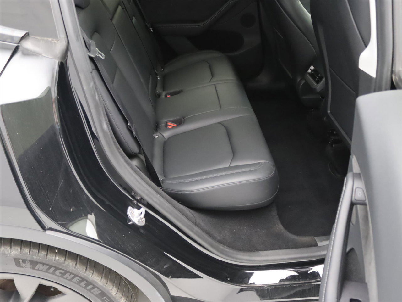 Tesla Model Y Long Range AWD 75kWh 351pk 93.3% SoH [ TREKHAAK+AMD RYZEN+ENHANCED AUTOPILOT+19 INCH+PREMIUM AUDIO ] 18