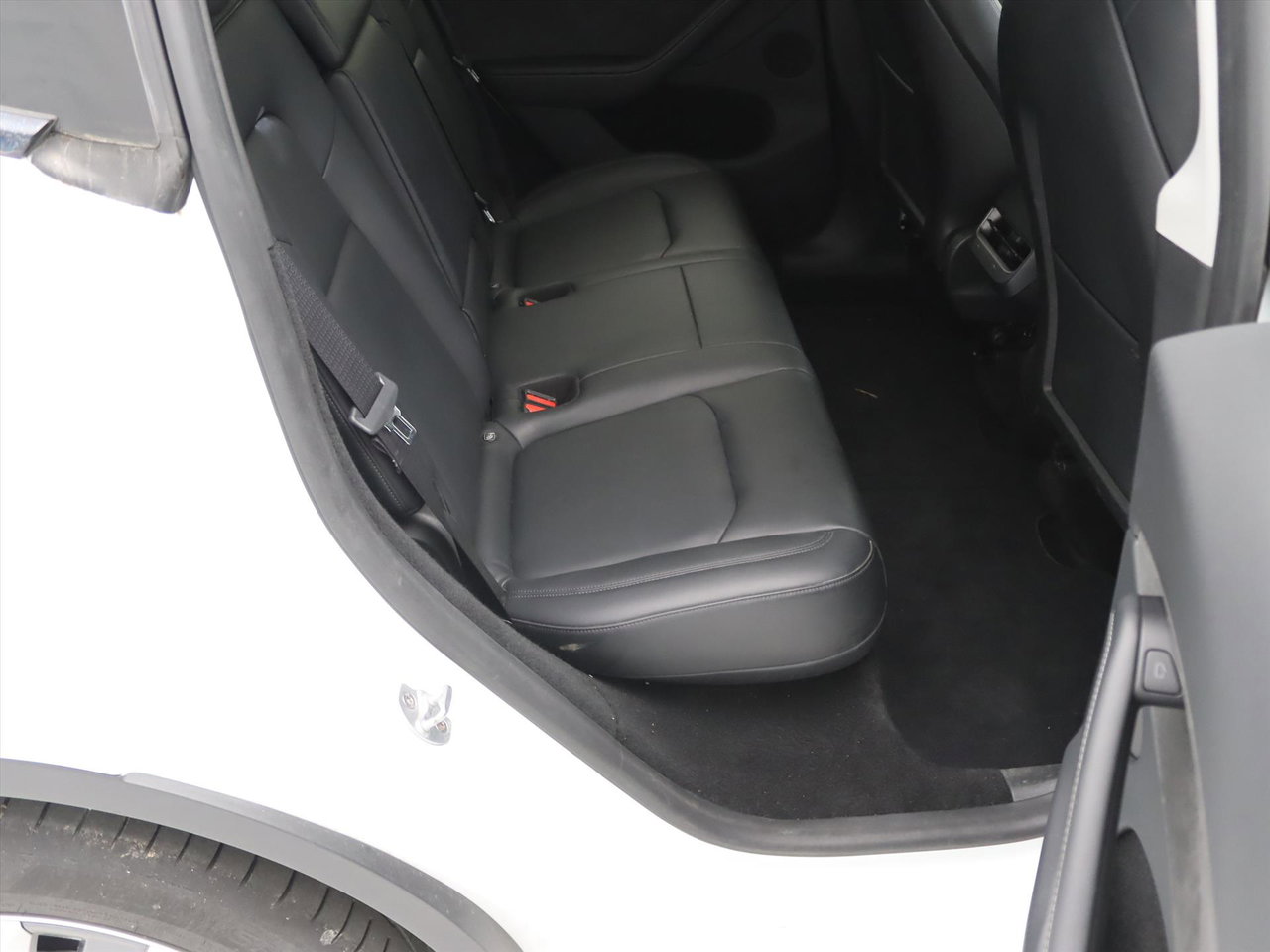 Tesla Model Y Long Range AWD 75kWh 351pk 92.8% SoH [ TREKHAAK+AMD RYZEN+AUTOPILOT+19 INCH+PREMIUM AUDIO ] 17