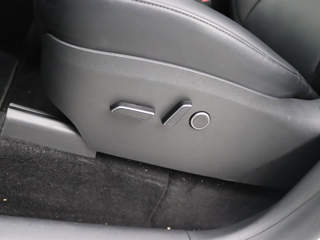 Tesla Model Y Long Range AWD 75kWh 351pk 92.8% SoH [ TREKHAAK+AMD RYZEN+AUTOPILOT+19 INCH+PREMIUM AUDIO ] 26