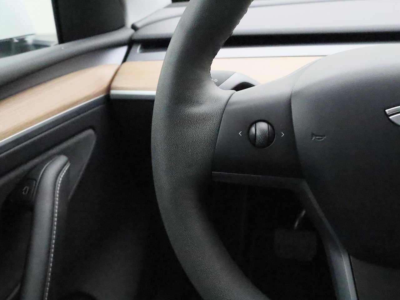Tesla Model Y Long Range AWD 75kWh 351pk 92.8% SoH [ TREKHAAK+AMD RYZEN+AUTOPILOT+19 INCH+PREMIUM AUDIO ] 29
